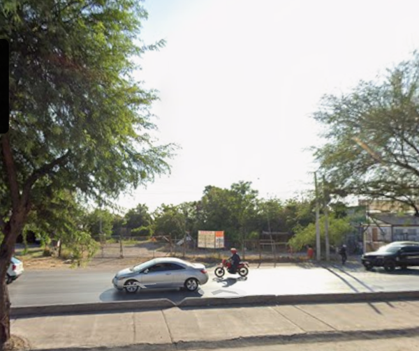 Terreno en Renta para Actividades Productivas en Periférico de Torreón, 1650m²