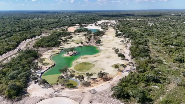 Lotes residenciales en venta con amenidades y campo de golf al norte de merida yucatan
