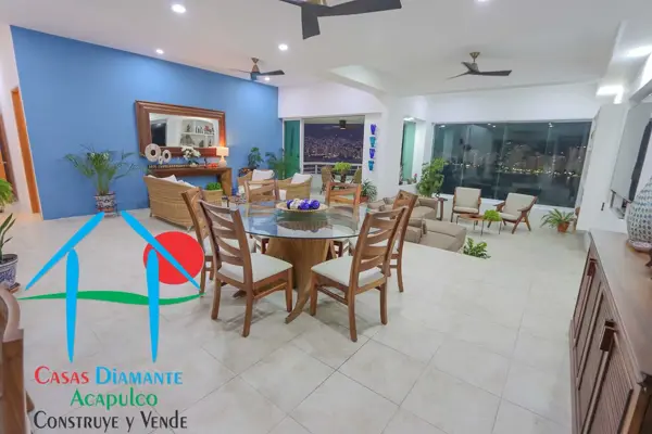 Departamento en renta vacacional con 3 recámaras y terraza con vista a la bahía