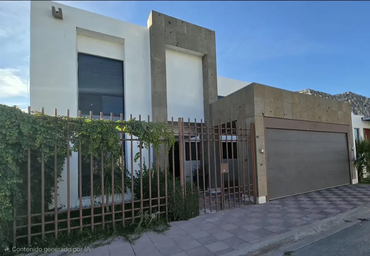 Casa en venta en Villas del Renacimiento, Torreón — foto 1 de 25