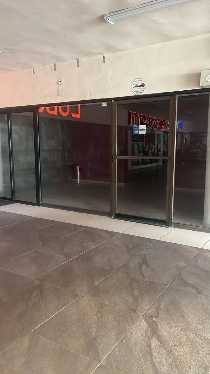 Local en renta en Del Valle, San Pedro Garza García — foto 1 de 15