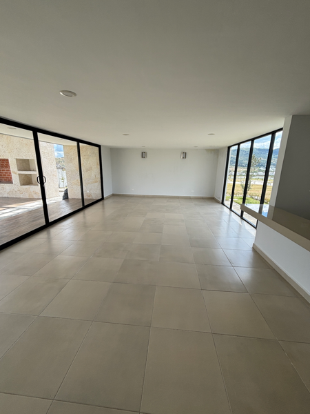 Terreno en venta en Lomas de Angelópolis, San Andrés Cholula — foto 3 de 7