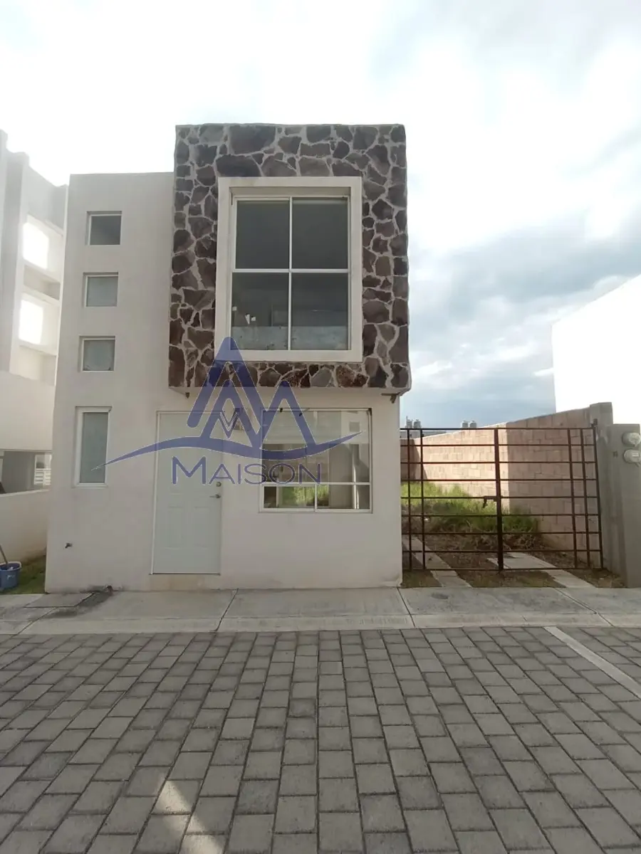 Casa en venta en San Francisco Ocotlán (Ocotlán), Coronango — foto 1 de 17