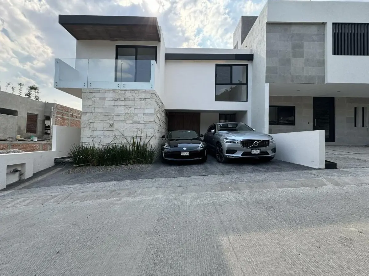 Casa en venta en Loma Bonita, Cuernavaca — foto 1 de 11