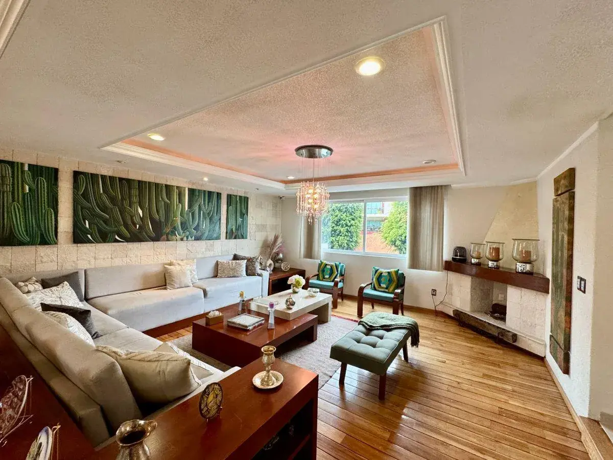 Casa en renta en Colinas del Bosque, Tlalpan — foto 1 de 10