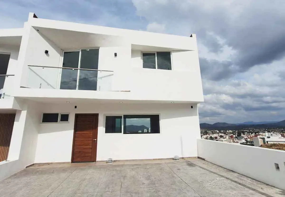 Casa en venta en Bosque Monarca, Morelia — foto 1 de 9