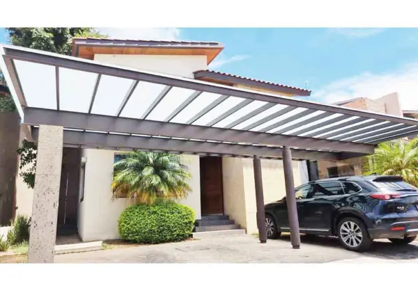 CASA EN VENTA EN CLUB Y DENTRO DEL CAMPO DE GOLF ALTOZANO, MORELIA