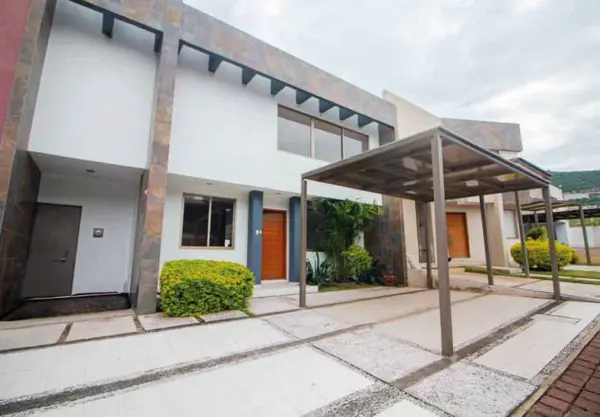 Casa en Venta en Jacarandas Tres Marias, Morelia