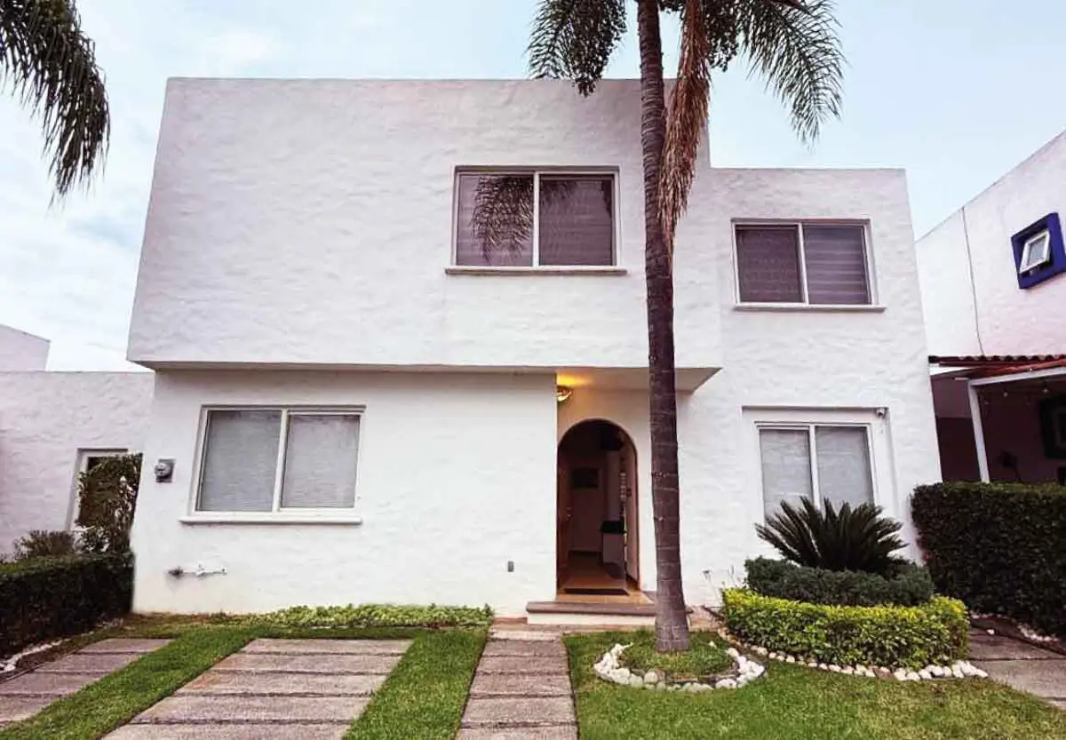 Casa en venta en Bosques Tres Marias, Morelia — foto 1 de 16