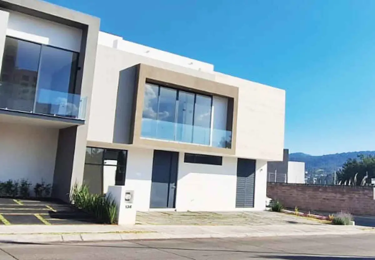 Casa en venta en Rincón de la Montaña, Morelia — foto 1 de 20