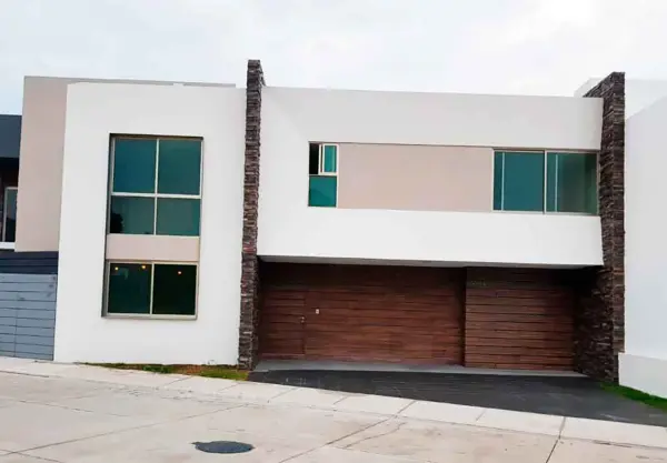 CASA EN VENTA/RENTA EN PASEO DEL PARQUE TRES MARIAS, MORELIA