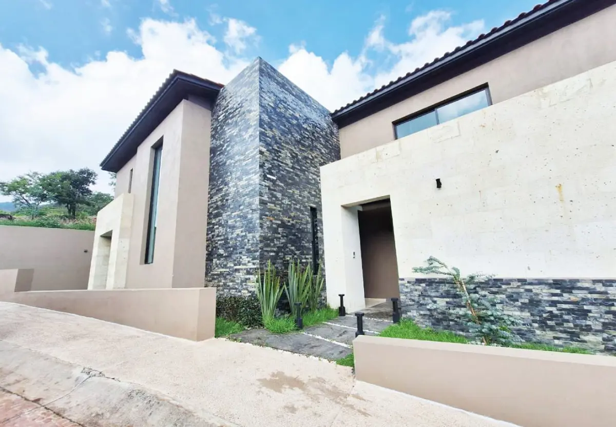 Casa en venta en Tres Marías, Morelia — foto 1 de 13