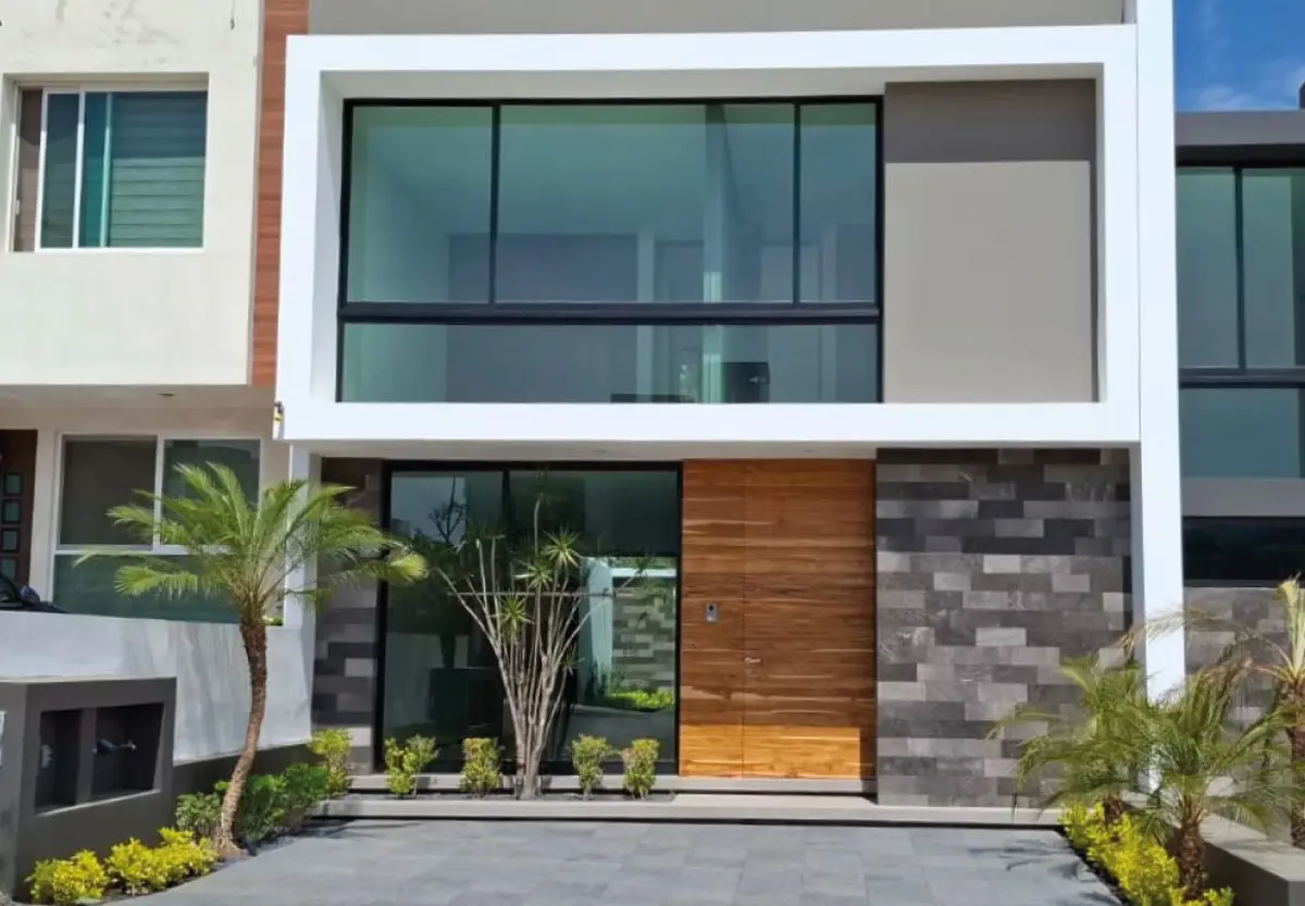 Casa en venta en Bosque Monarca, Morelia — foto 1 de 15