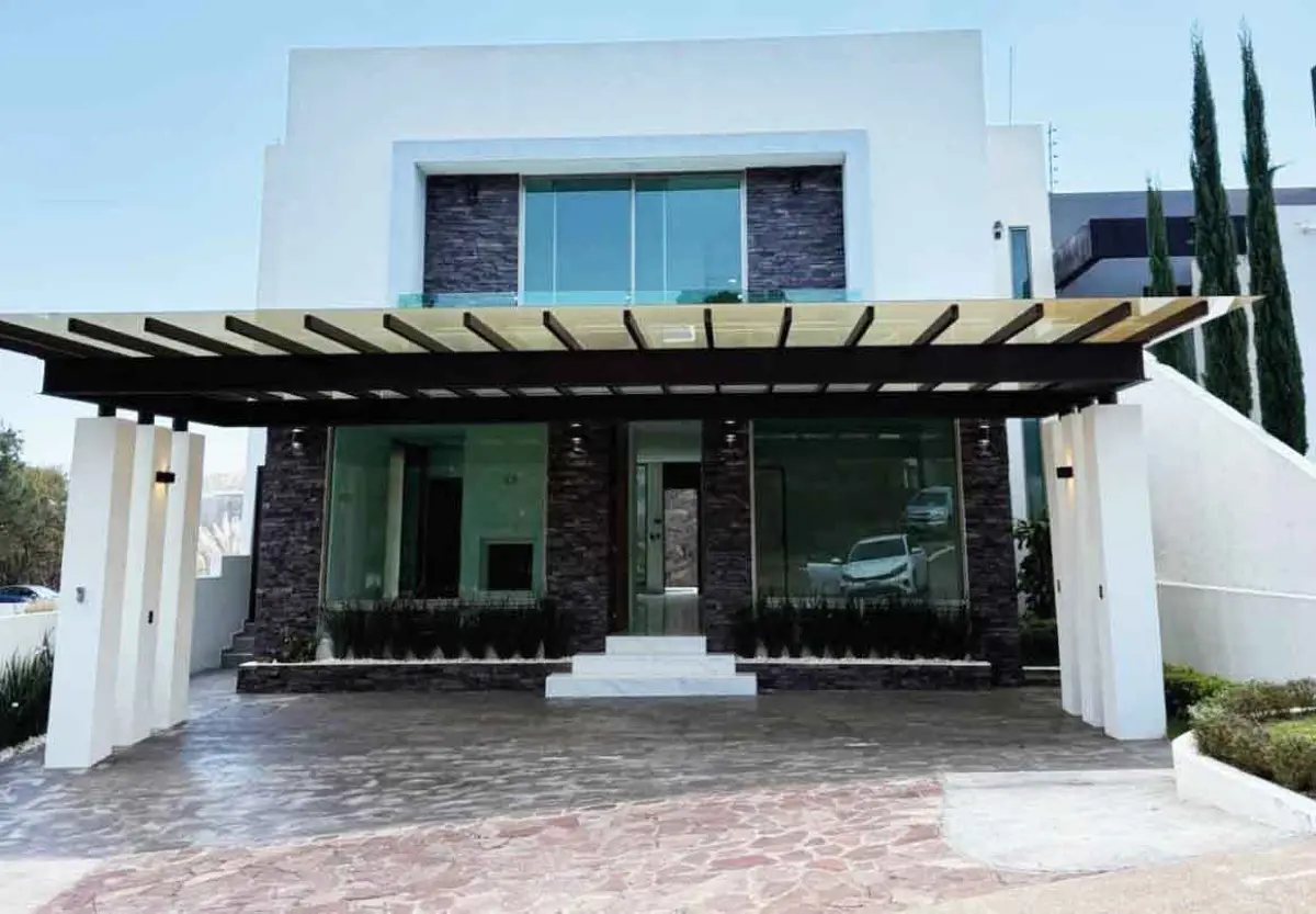 Casa en venta en Bosque Monarca, Morelia — foto 1 de 13