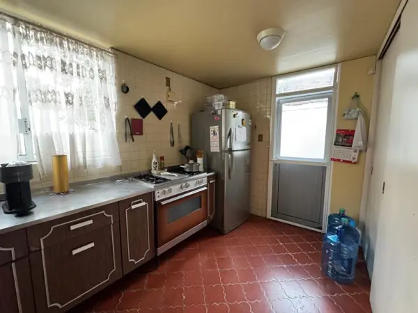 Casa en venta en Nueva Jacarandas, Morelia — foto 2 de 11