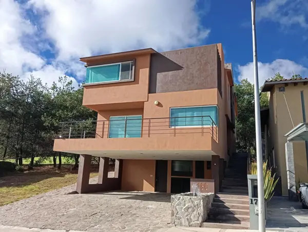 Casa en venta en Bosque Monarca, Morelia — foto 2 de 11