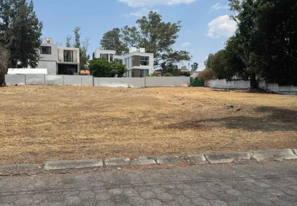 TERRENO EN VENTA EN CLUB CAMPESTRE ERANDENI, MORELIA
