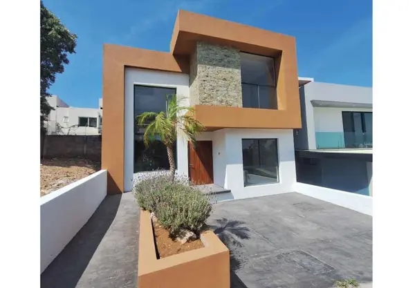 CASA INTELIGENTE EN VENTA EN VISTAS ALTOZANO, MORELIA
