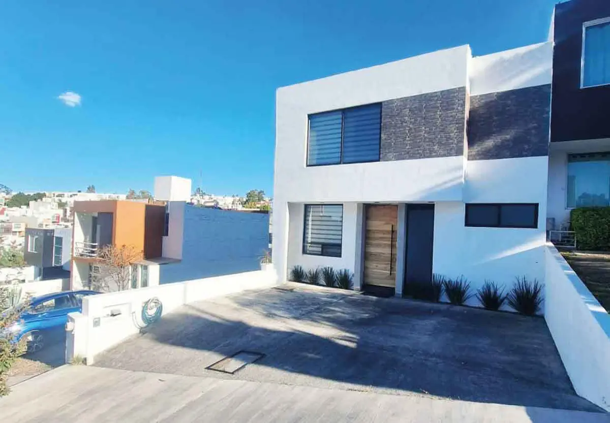 Casa en venta en Bosque Monarca, Morelia — foto 1 de 13