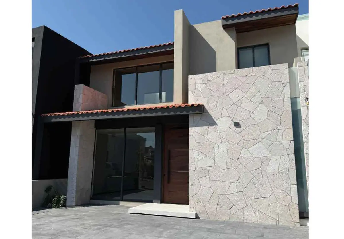 Casa en venta en Montaña Monarca I, Morelia — foto 1 de 12