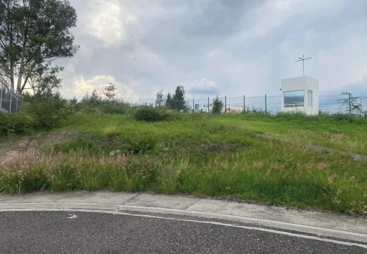 Terreno en venta en Bosques Tres Marias, Morelia — foto 1 de 4