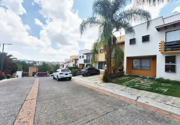 Casa en venta en Montaña Monarca I, Morelia — foto 2 de 15