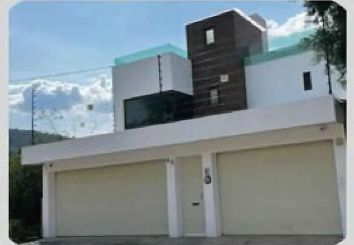 Casa en venta en Valle de Mil Cumbres, Morelia — foto 1 de 7