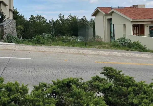 TERRENO EN VENTA EN EL CLUB Y DENTRO DEL CAMPO DE GOLF ALTOZANO, MORELIA