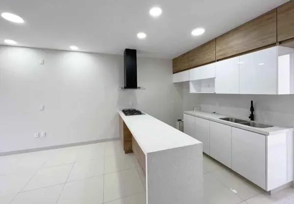 Casa en venta en Cañadas del Bosque, Morelia — foto 3 de 16
