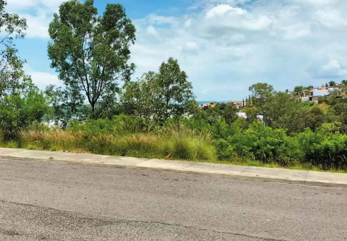 Terreno en venta en Lomas del Bosque, Morelia — foto 1 de 7