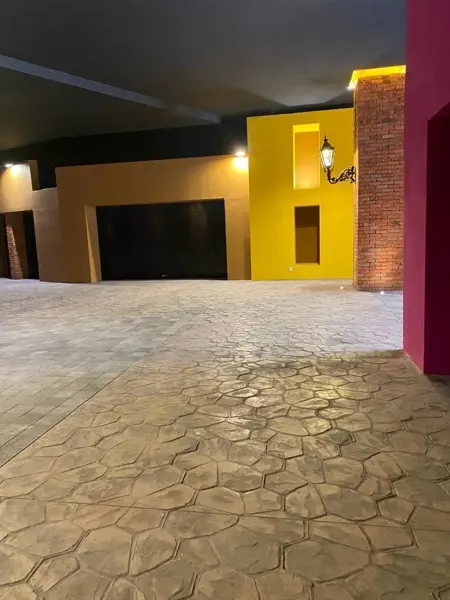 LOCAL COMERCIAL EN RENTA EN PLAZA PASEO ALTOZANO, MORELIA
