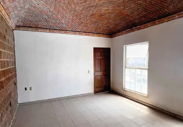 Casa en venta en Encarnacion de Diaz Centro, Encarnación de Díaz — foto 2 de 6