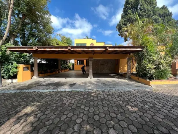 Casa en venta en Santa Maria de Guido, Morelia — foto 2 de 42
