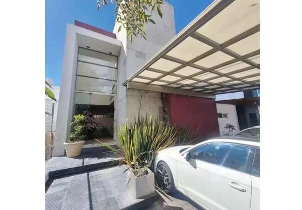 Casa en venta en Montaña Monarca I, Morelia — foto 2 de 11