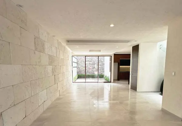 Casa en venta en Montaña Monarca I, Morelia — foto 3 de 12