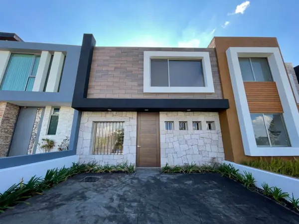 Casa en venta en Bosque Monarca, Morelia — foto 2 de 27