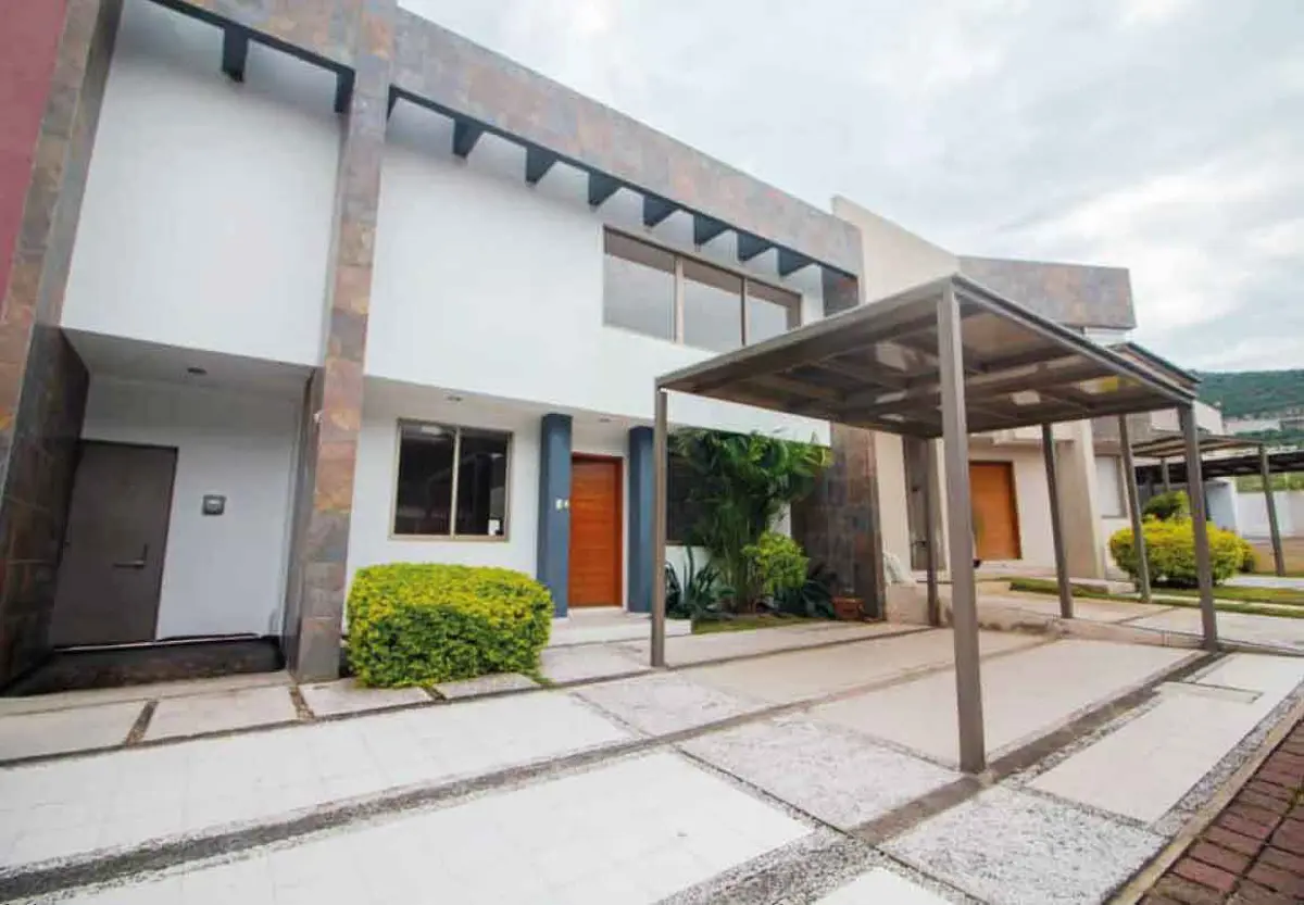 Casa en venta en Tres Marías, Morelia — foto 1 de 25