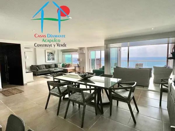 Departamento en venta con 2 recámaras, 2 terrazas y vista al mar
