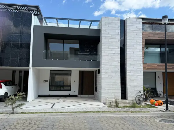 Casa en venta en Lomas de Angelópolis II, San Andrés Cholula — foto 2 de 39
