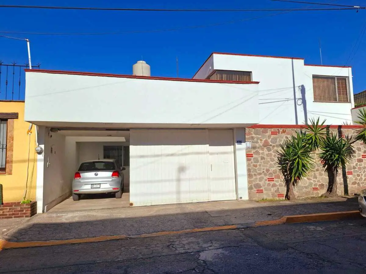 Casa en venta en Jardines de San Manuel, Puebla — foto 1 de 26