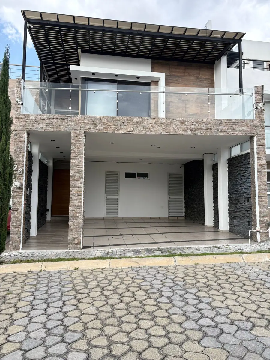 Casa en venta en Santa Clara Ocoyucan, Ocoyucan — foto 1 de 24