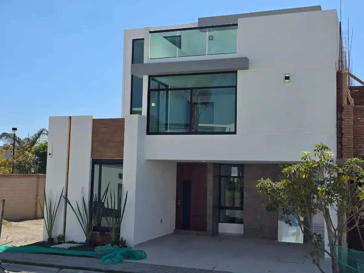 Casa en venta en Lomas de Angelópolis, San Andrés Cholula — foto 1 de 17
