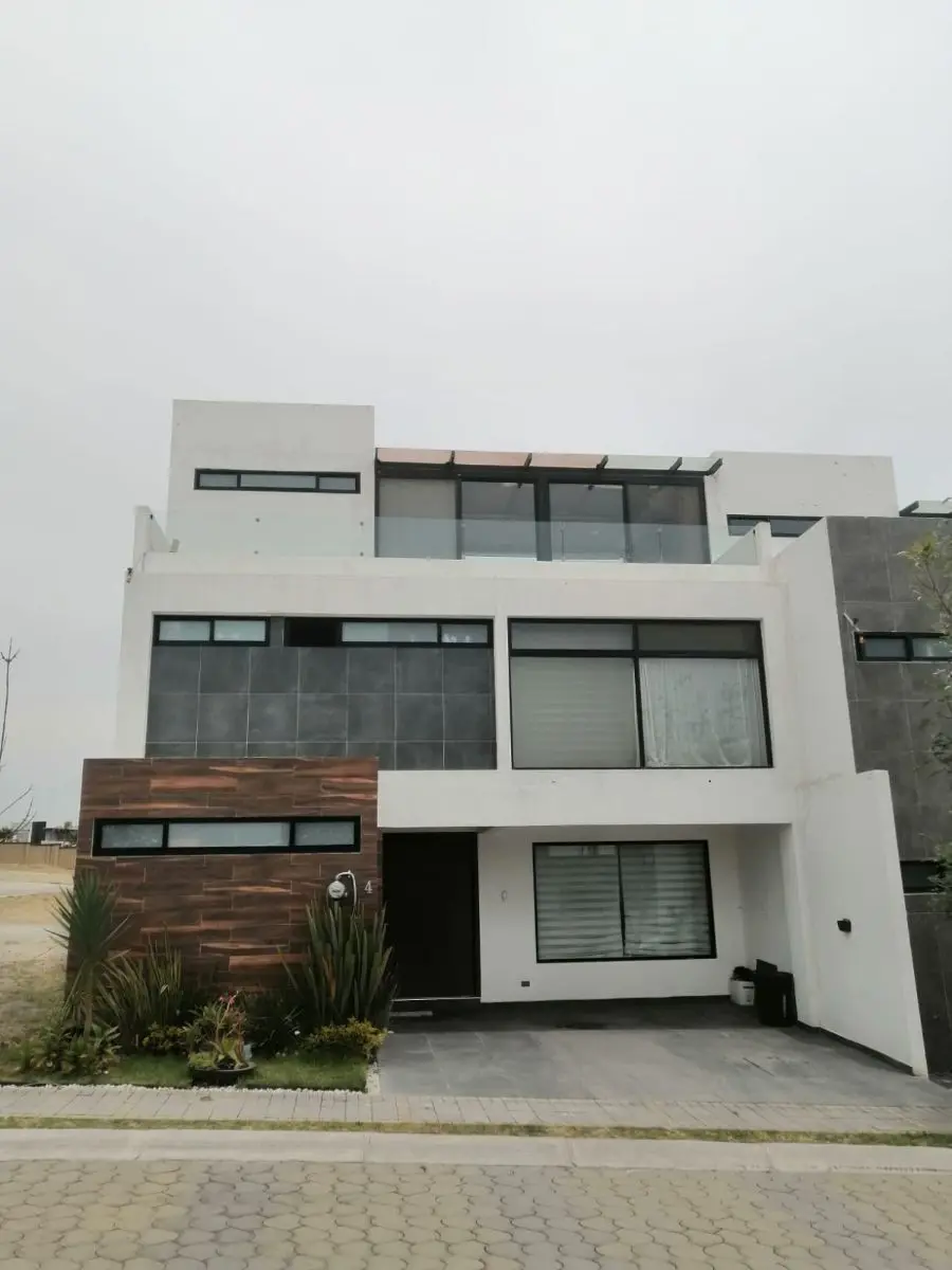 Casa en venta en Santa Clara Ocoyucan, Ocoyucan — foto 1 de 19