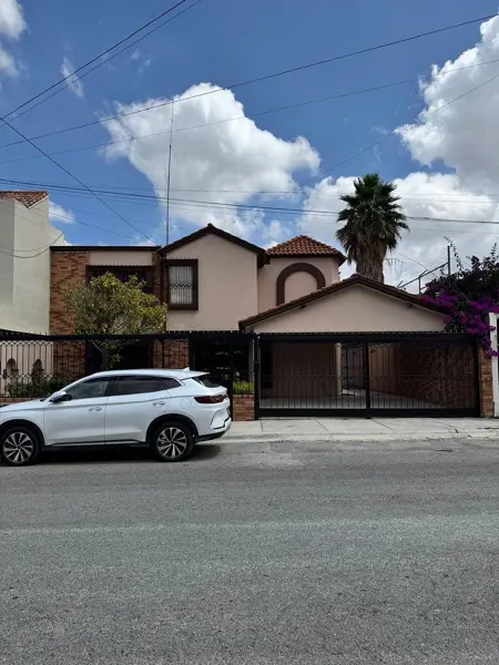 Casa en venta en San Patricio, Saltillo — foto 3 de 35