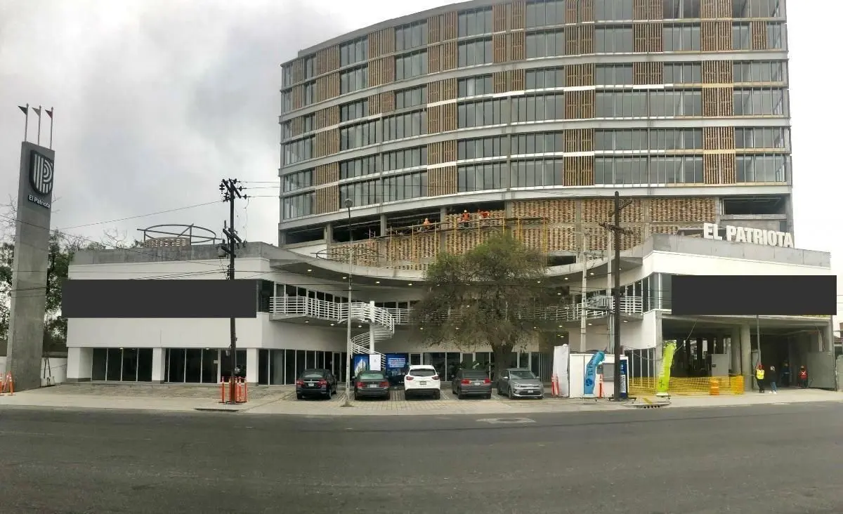 Local en renta en Del Norte, Monterrey — foto 1 de 14
