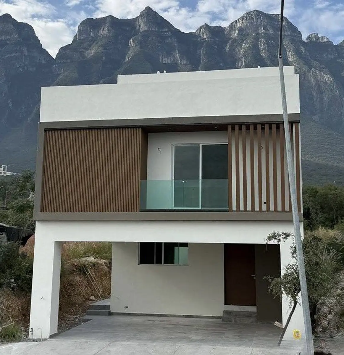 Casa en venta en Cumbres Mediterraneo, Monterrey — foto 1 de 38