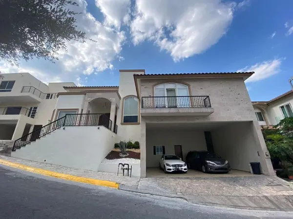 Casa en renta en Colinas de San Jeronimo, Monterrey — foto 2 de 34