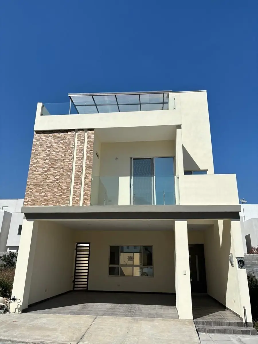 Casa en venta en Residencial Santuario, García — foto 1 de 37