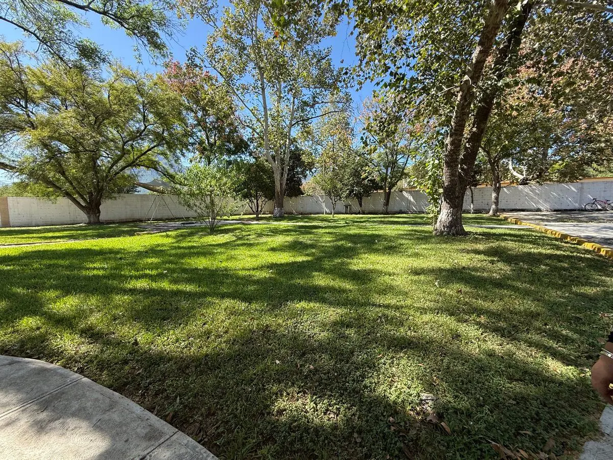 Quinta en venta en Bosques de La Silla, Juárez — foto 1 de 23