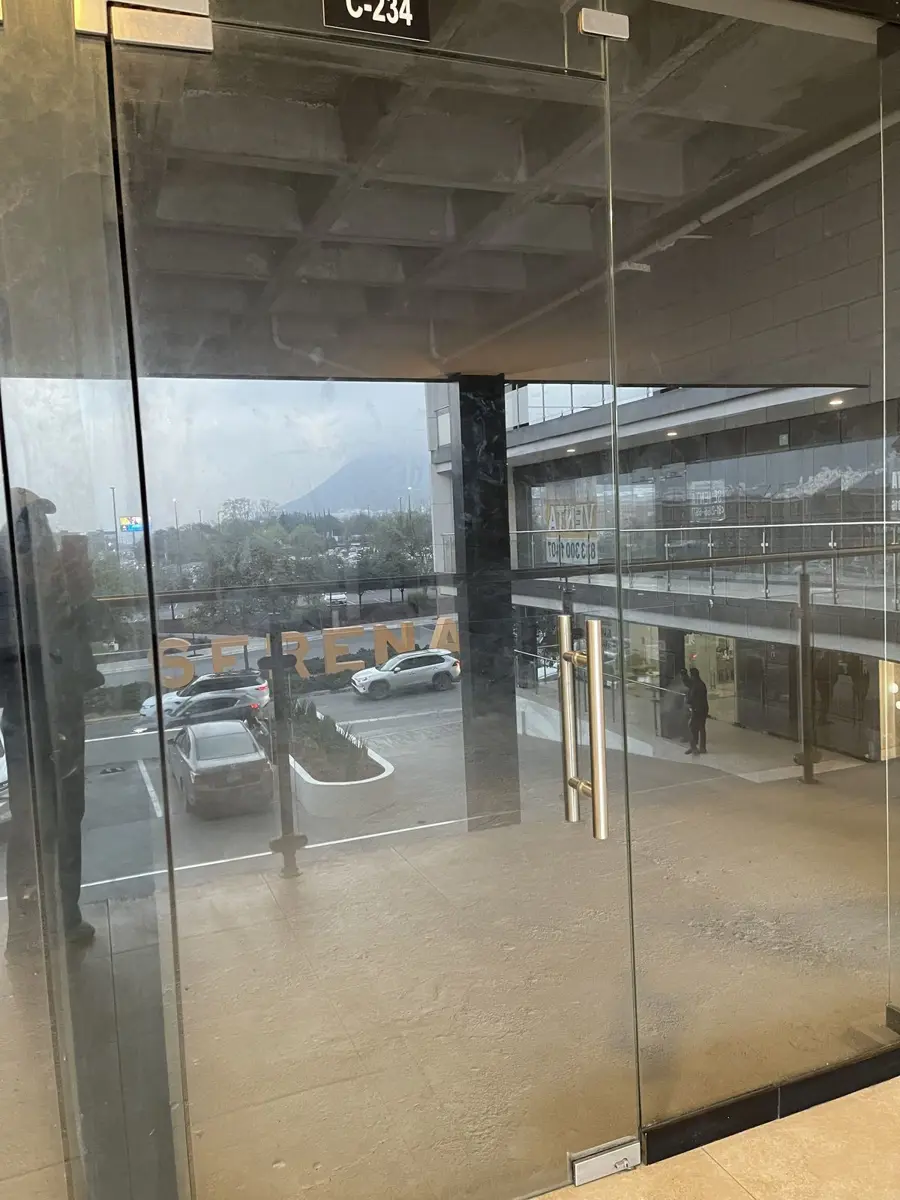 Local en renta en Valle Alto, Monterrey — foto 1 de 7